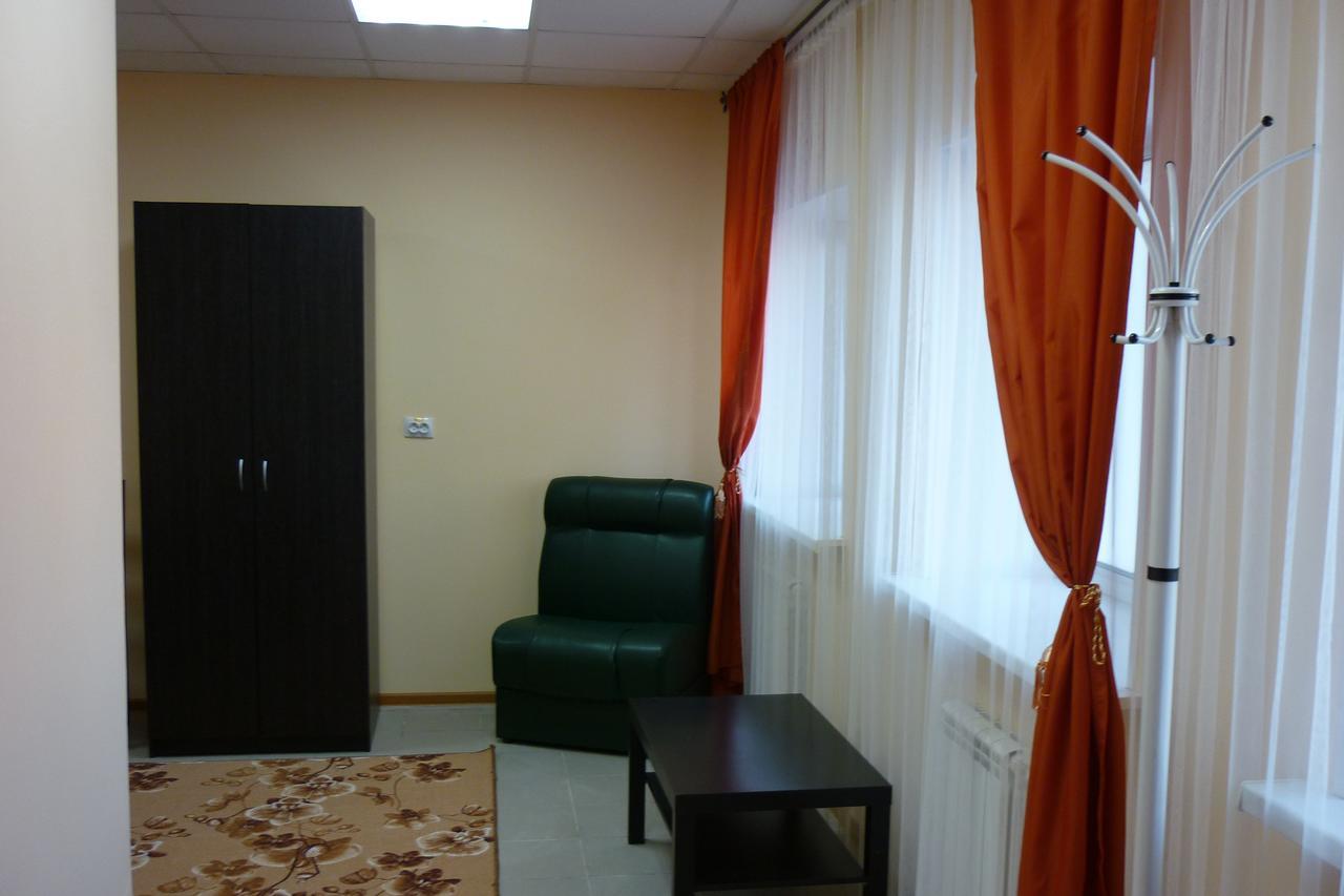 Motel Roza Vetrov Omsk Extérieur photo